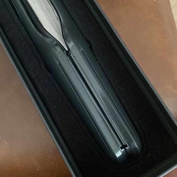 GHD new in box. - Picture 2 of 4